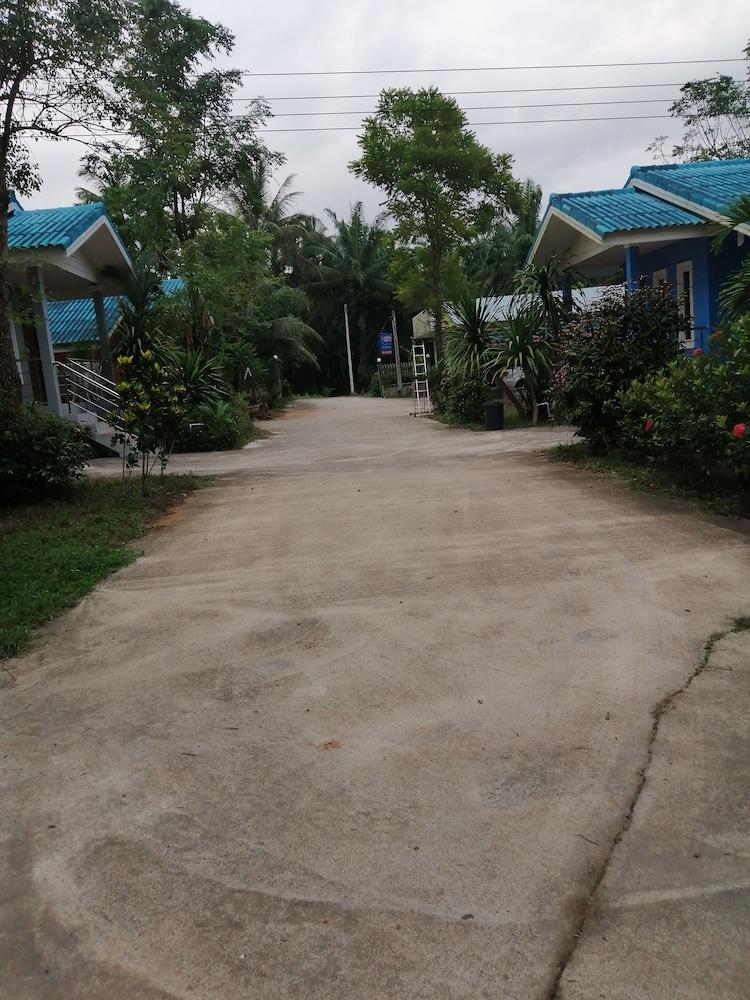 Oyo 75515 Sairung Farmstay Krabi town Екстериор снимка